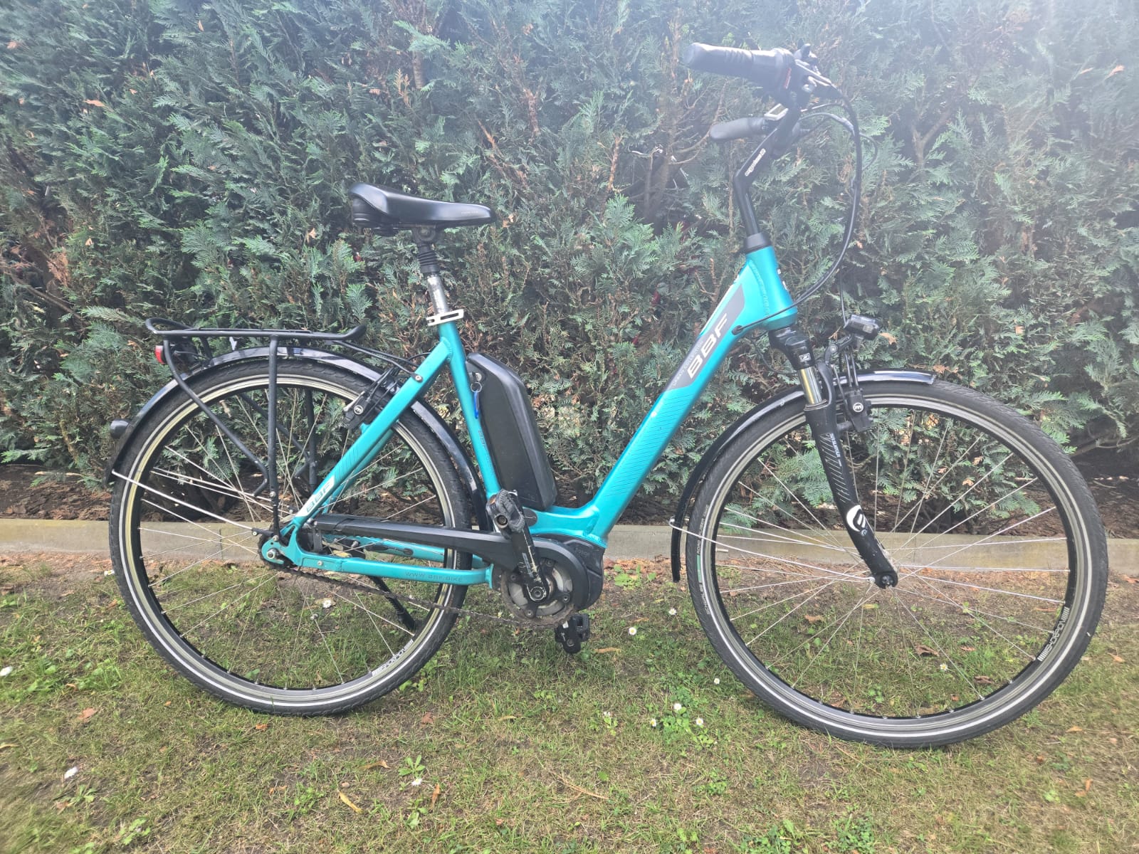 Akku: 400 Wh
Boschantrieb

